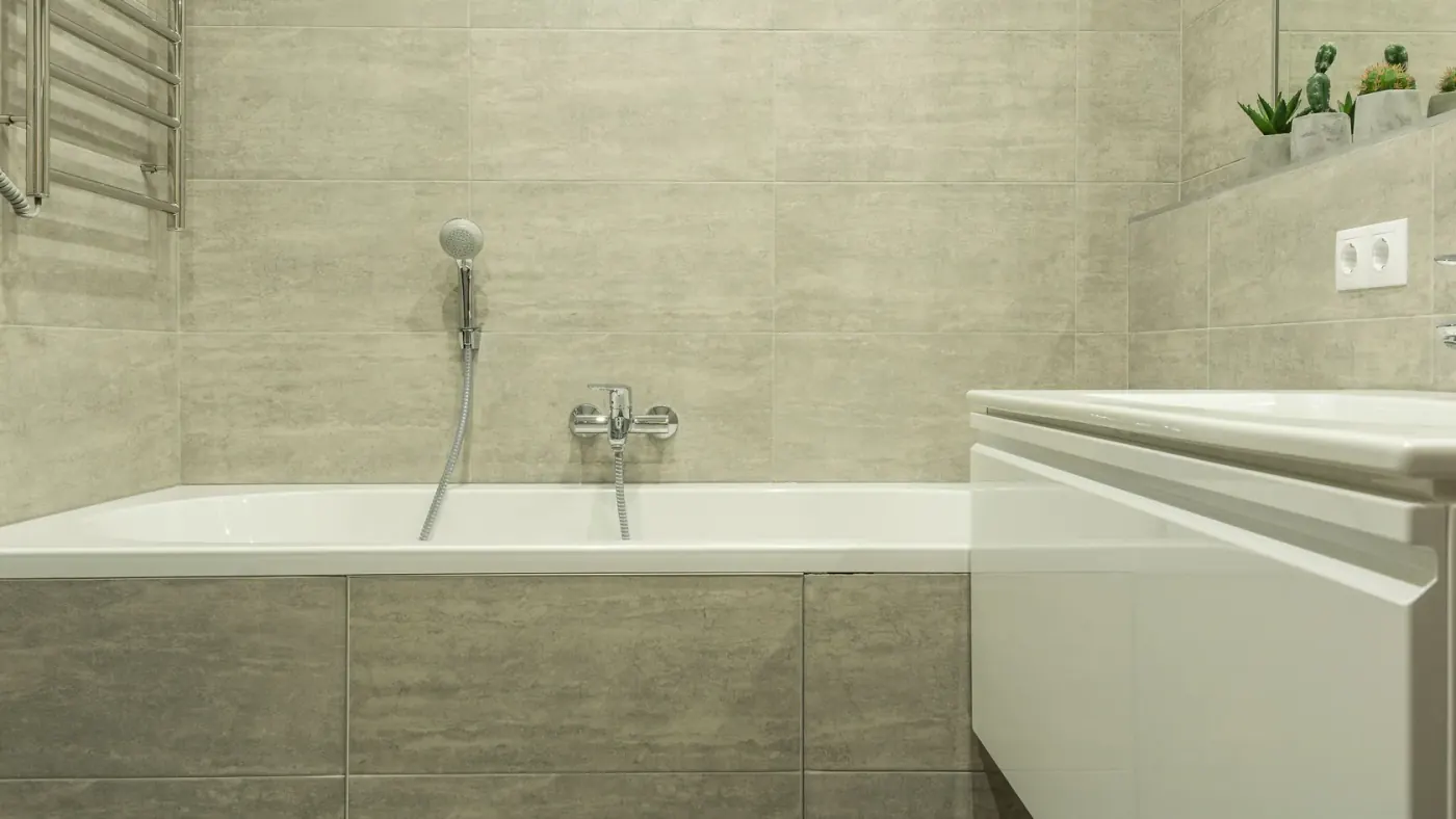 Bathtub installation in Kuwait