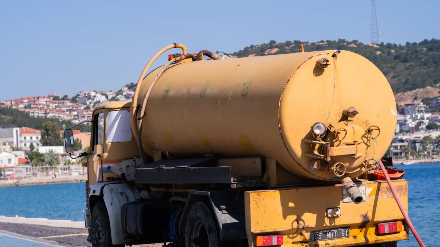 Cesspit suction in Kuwait