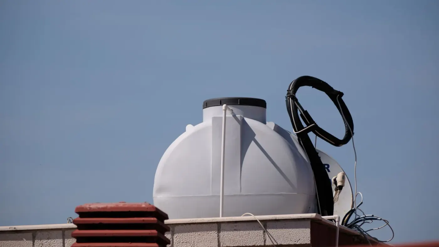 Roof tank installation in Kuwait