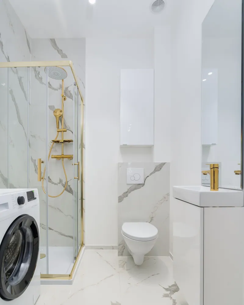 Wall-hung toilet installation in Kuwait